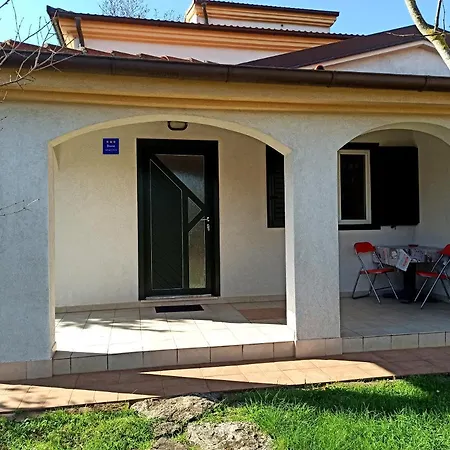 Apartman Dora Pula Exterior photo