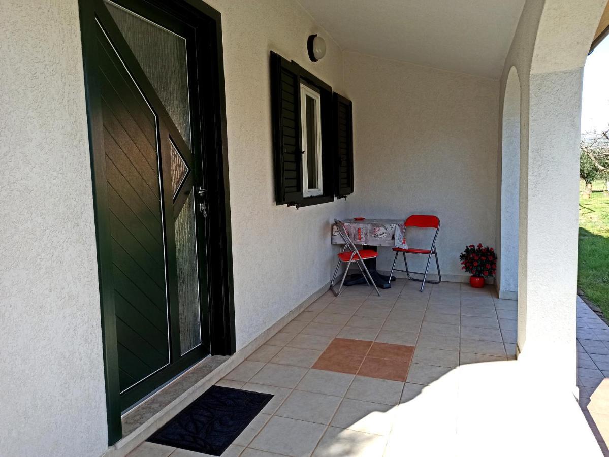 Dora Apartment