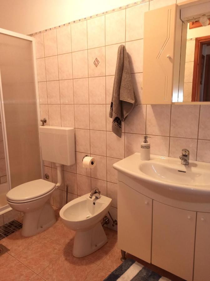 Apartment Dora *